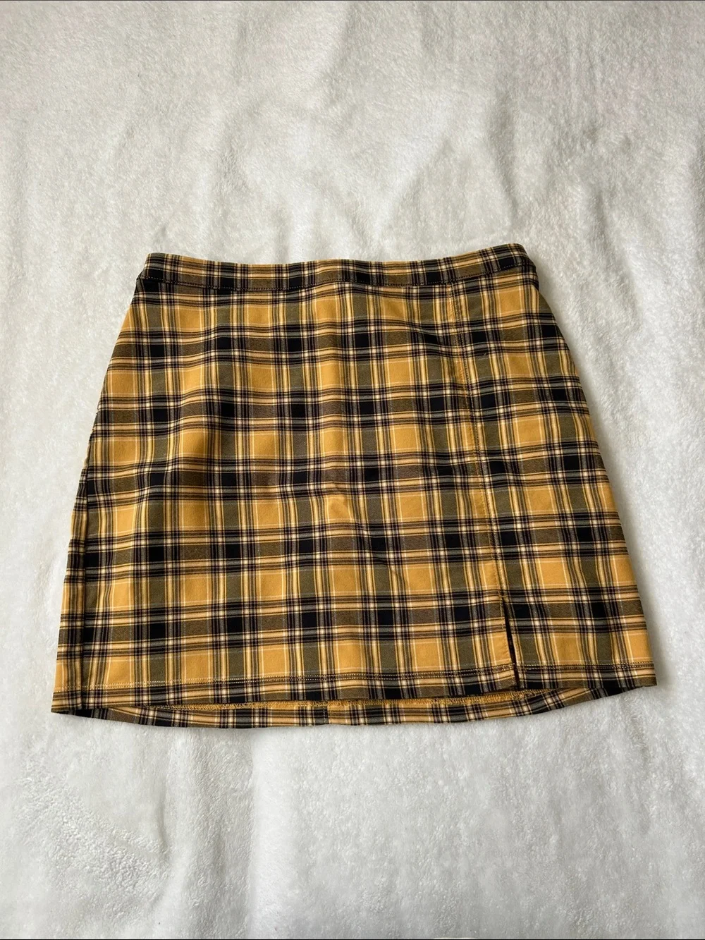 Hollister Ultra High Rise Yellow and Black Plaid Mini Skirt Preppy Academia